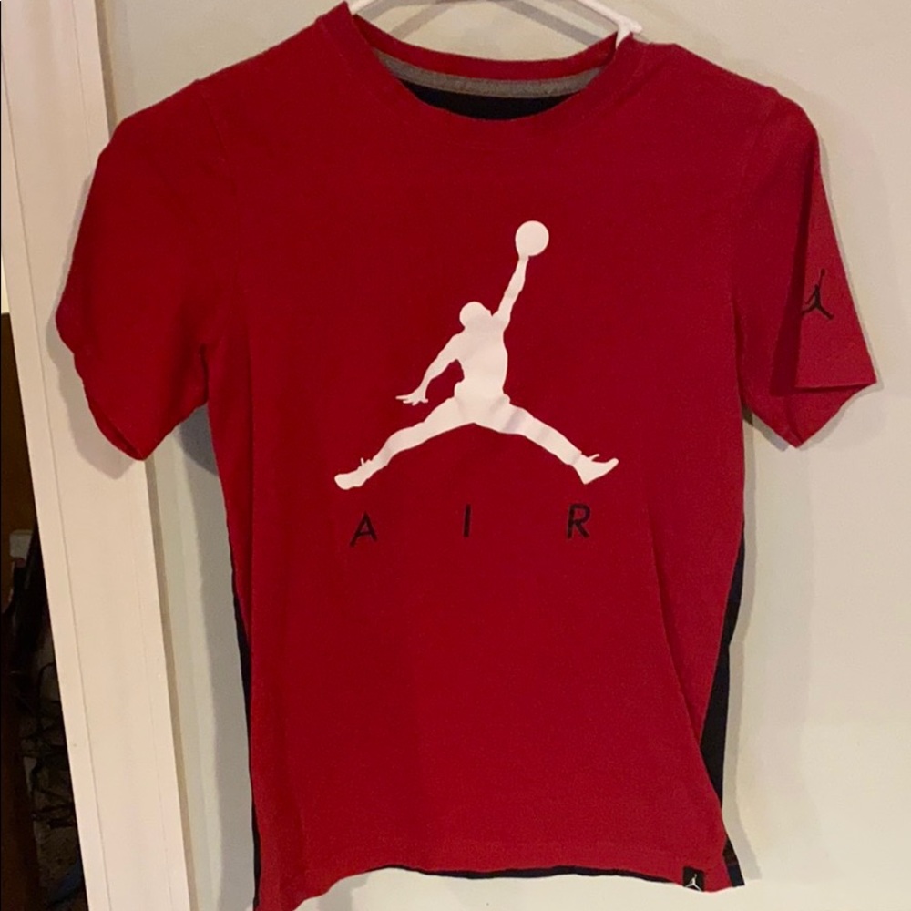 Jordan t-shirt size Large, boys